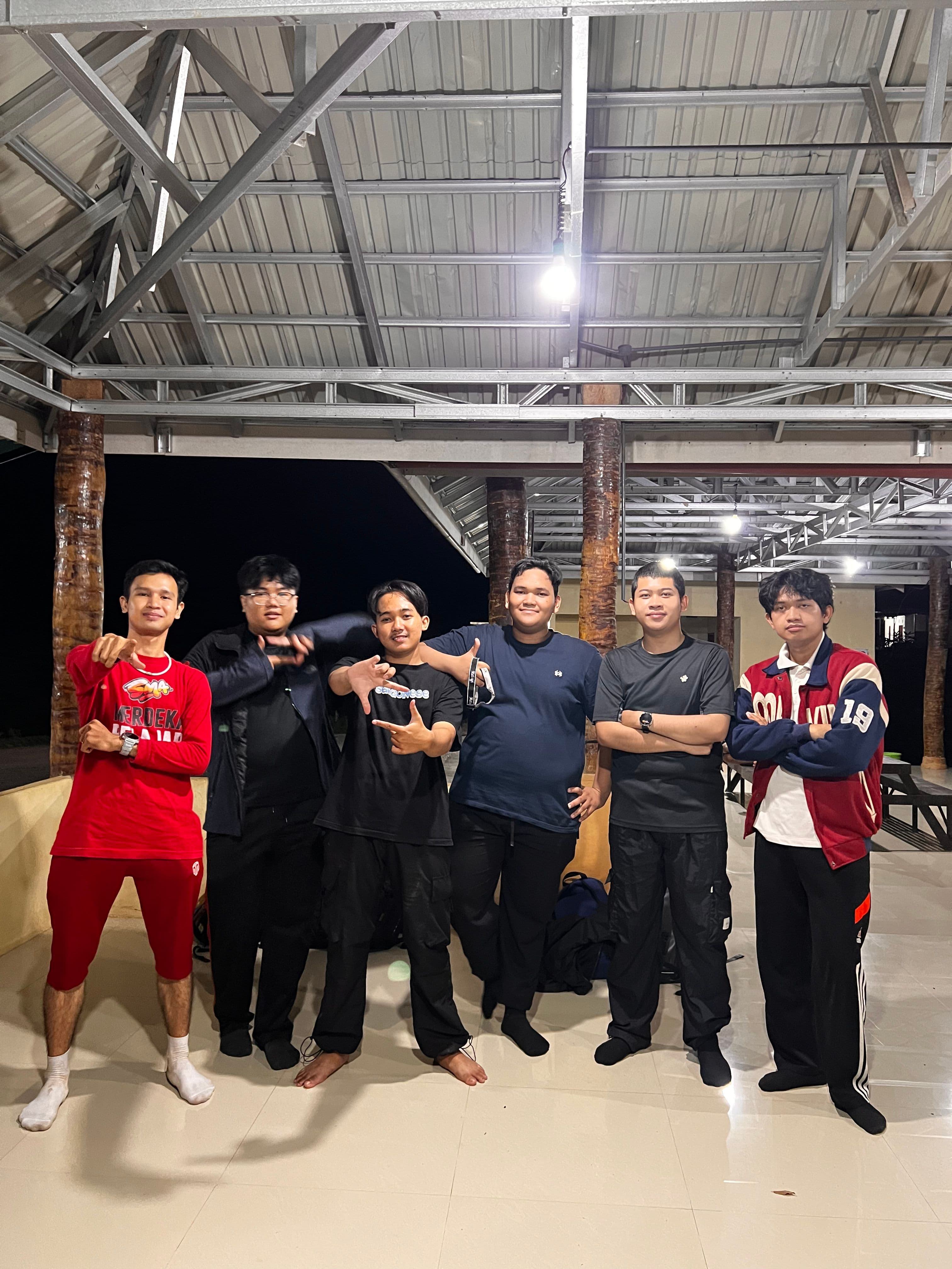 Liburan niatnya mendaki (Saya turun🤣)